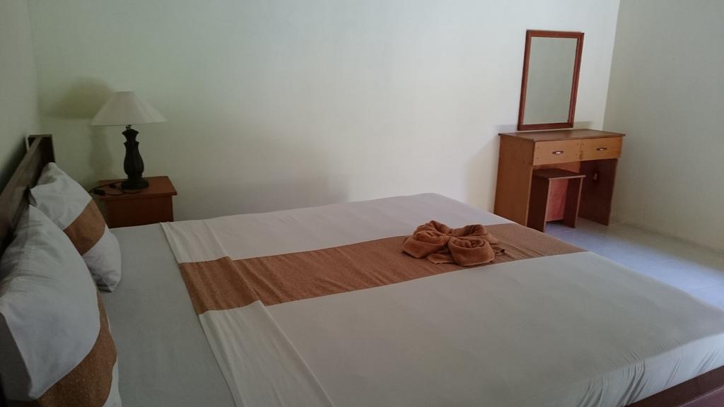 Barracuda Beach Hostel 아메드 외부 사진